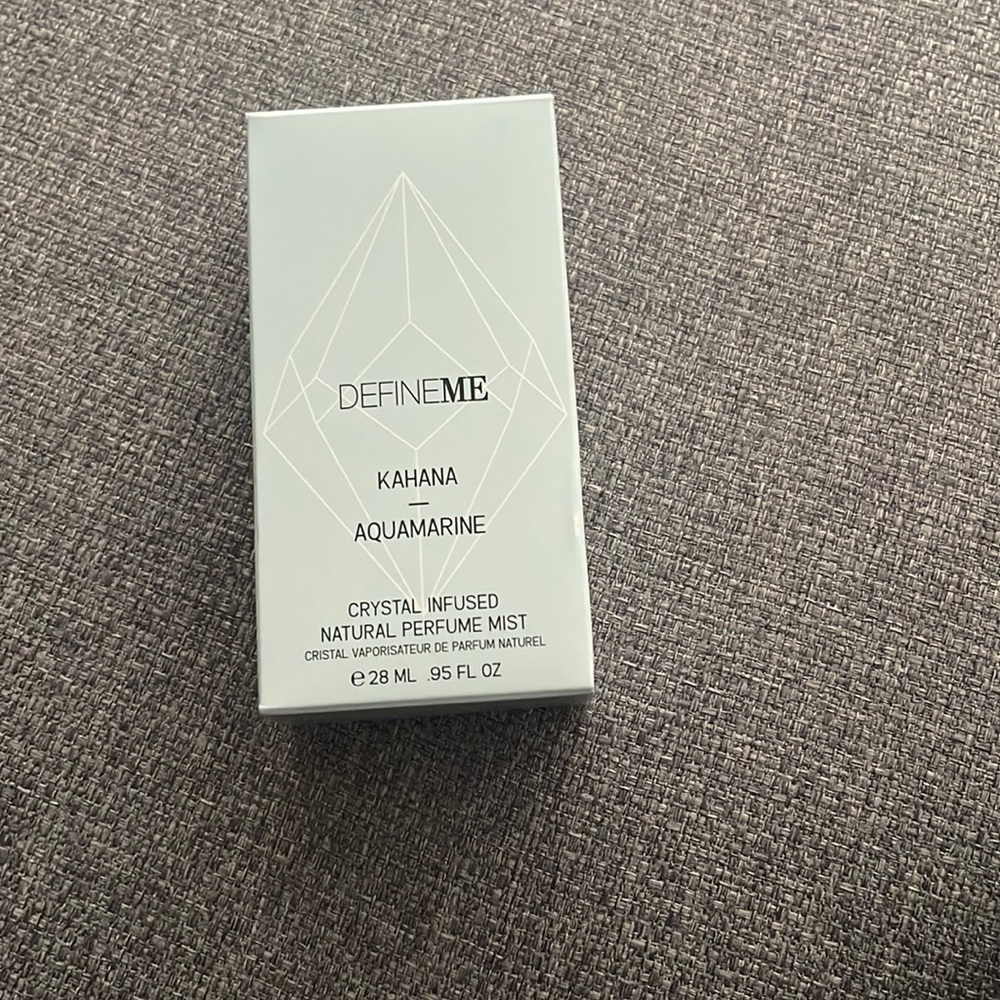 Define me crystal infused natural perfume mist